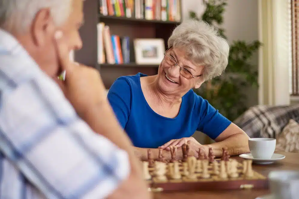 jogar-xadrez-e-uma-boa-maneira-de-relaxar_329181-14828
